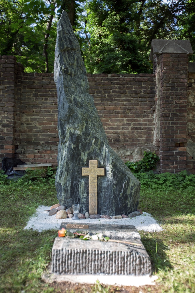 Ivan Erben, kamenické práce, nahrobní kámen, kolínský hřbitov